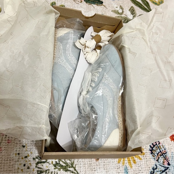 New Anthropologie Dolce Vita Dream Bead Sneakers Blue Multi Burlap - Picture 15 of 16